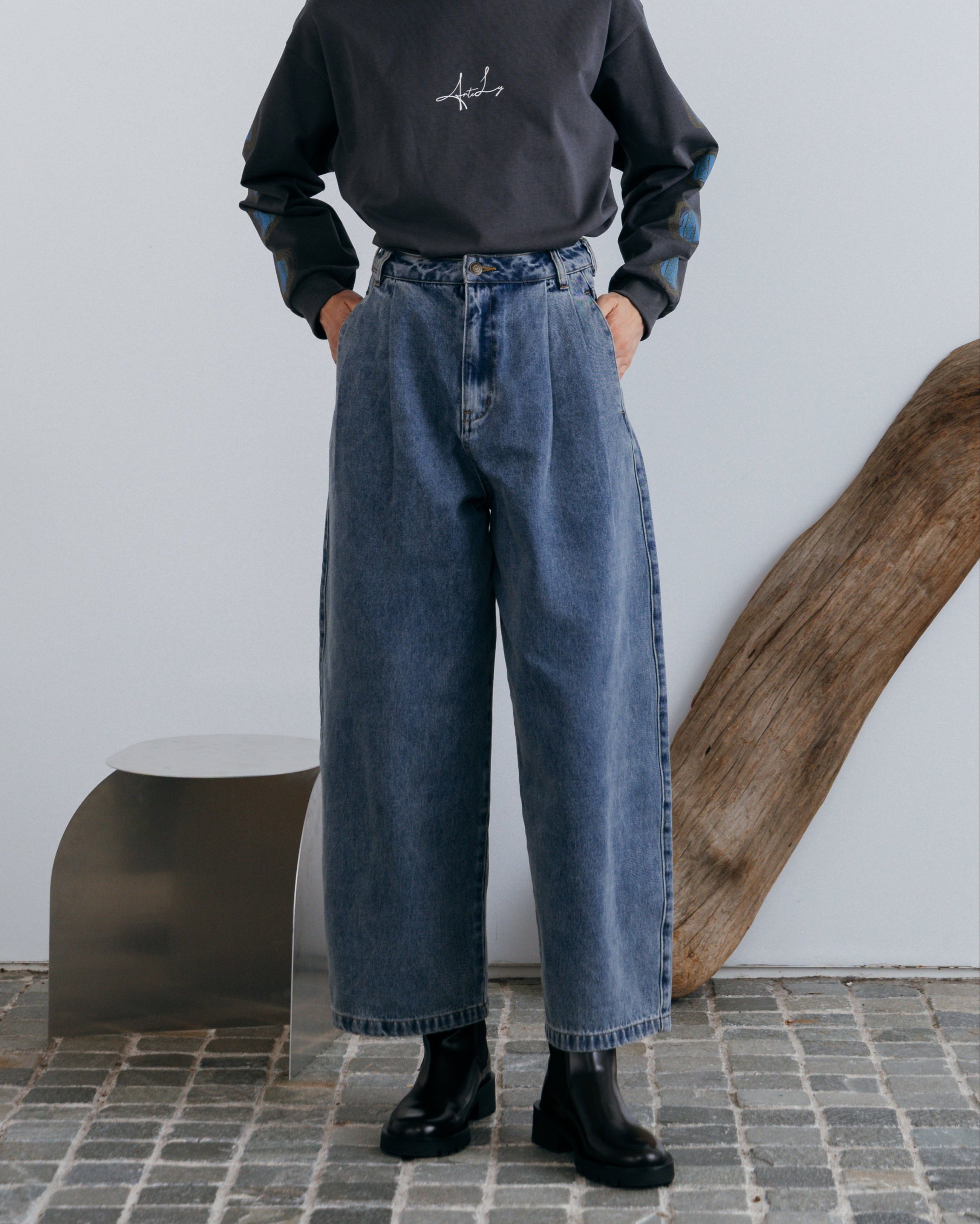 Tack Wide Denim Pants