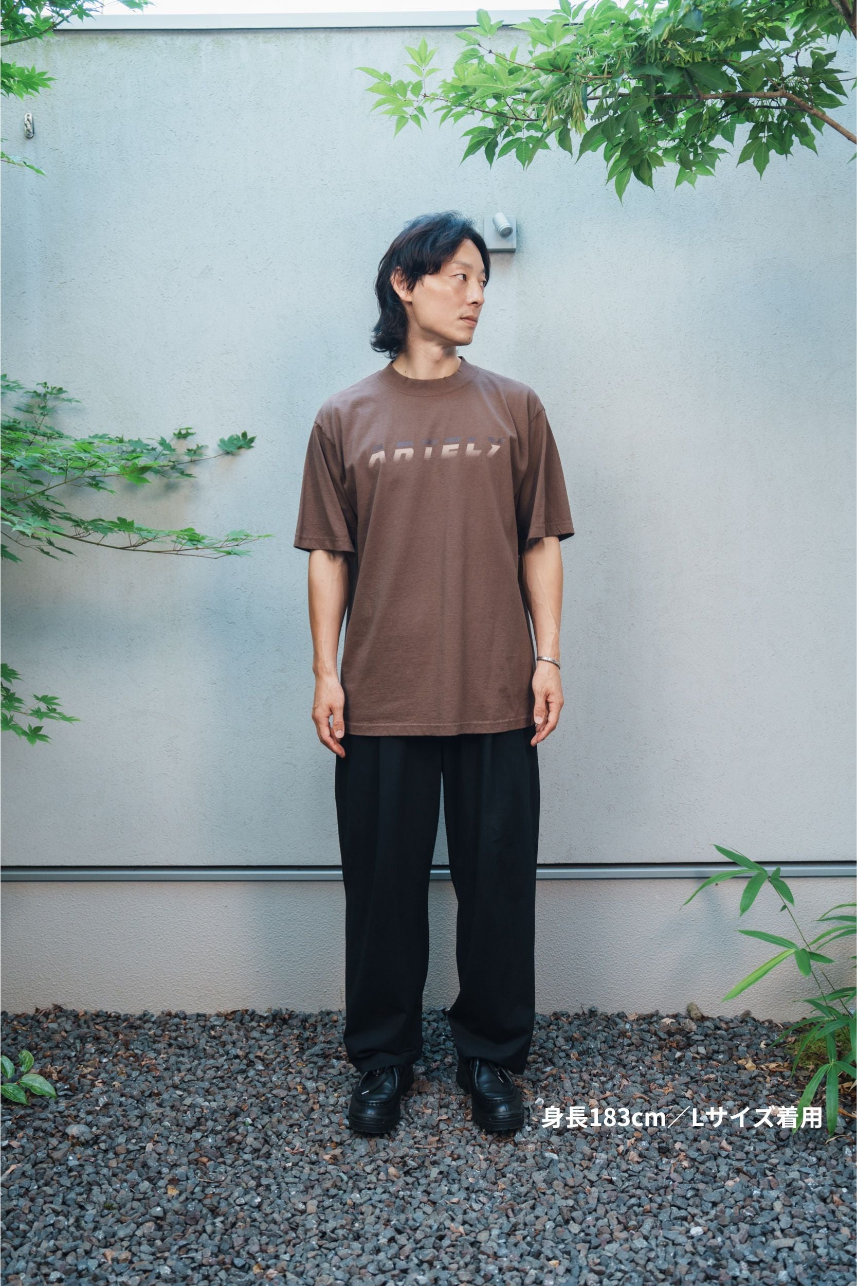 森の蝶 T-shirt（Brown）