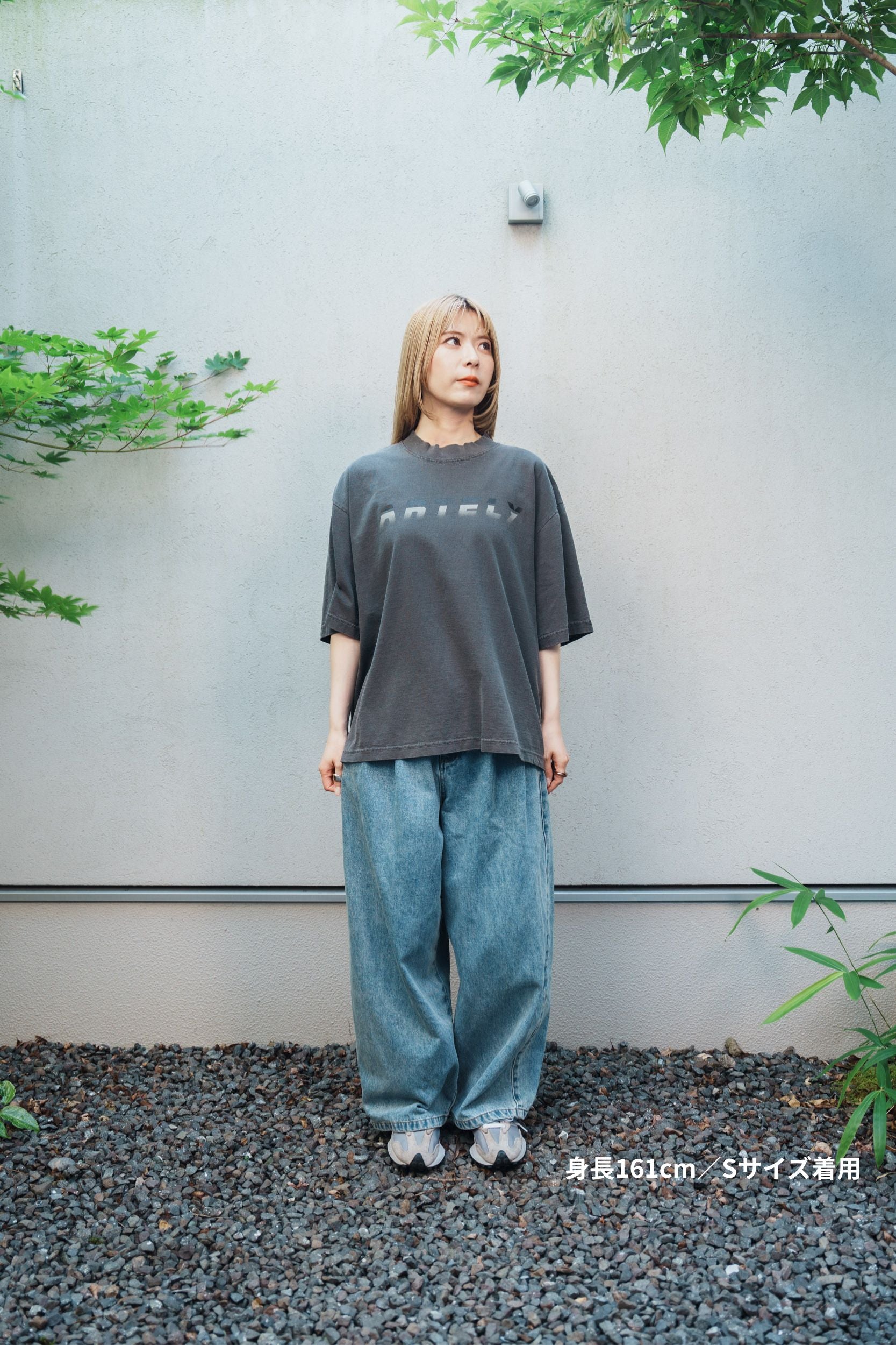 森の蝶 T-shirt（Brown）