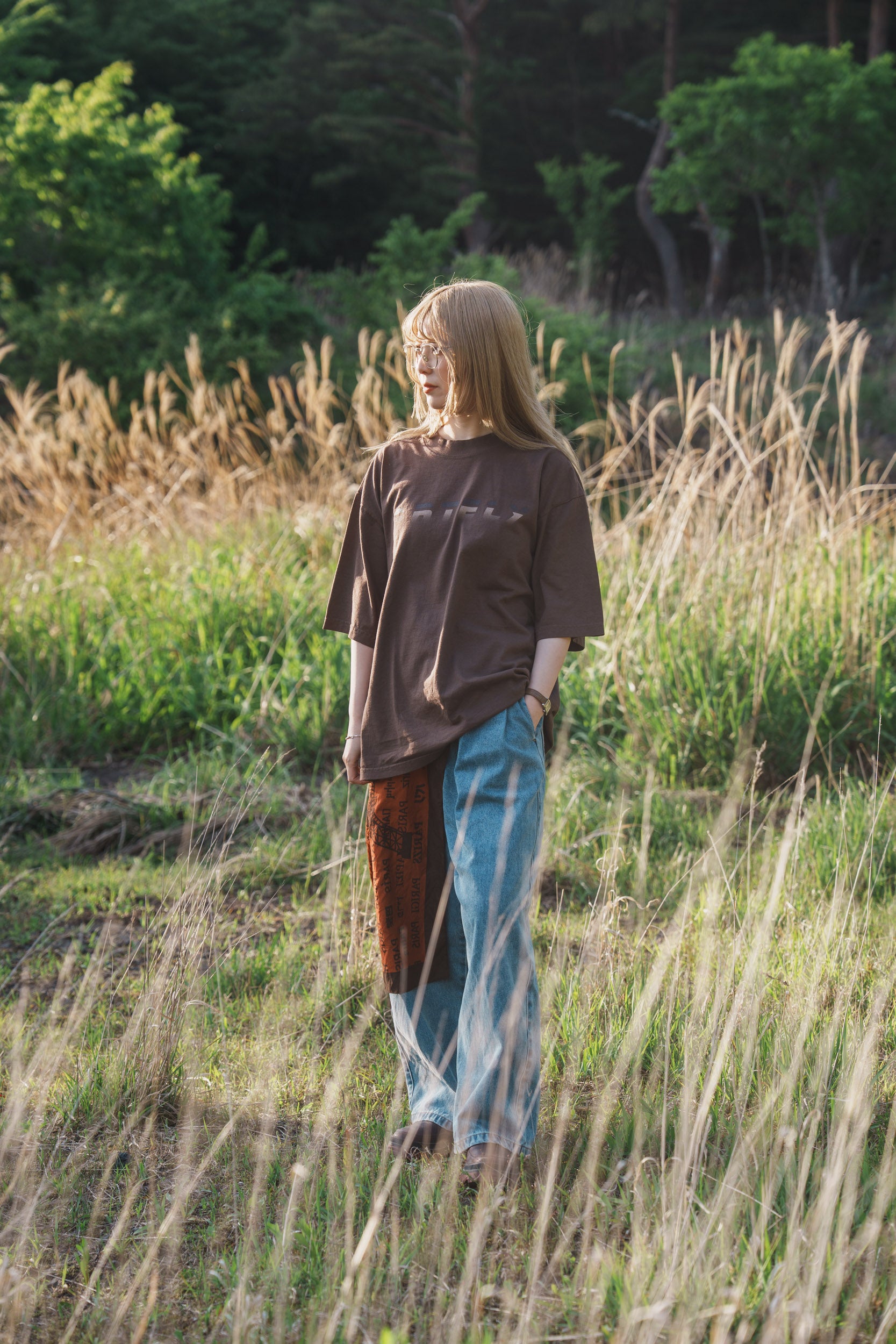 森の蝶 T-shirt（Brown）