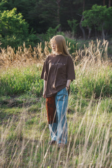 森の蝶 T-shirt（Brown）