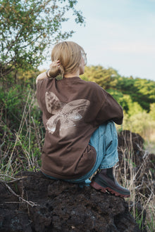 森の蝶 T-shirt（Brown）
