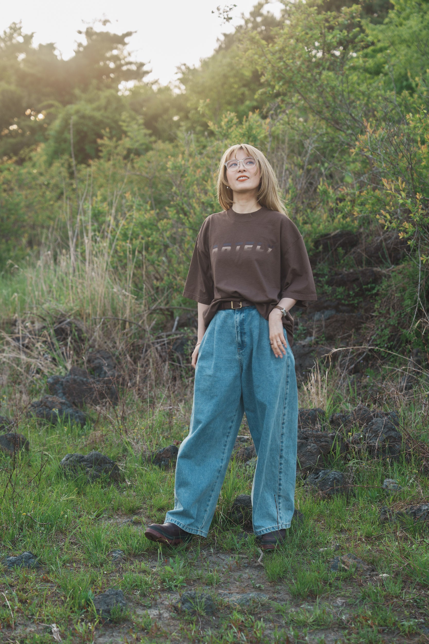 森の蝶 T-shirt（Brown）