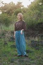 森の蝶 T-shirt（Brown）