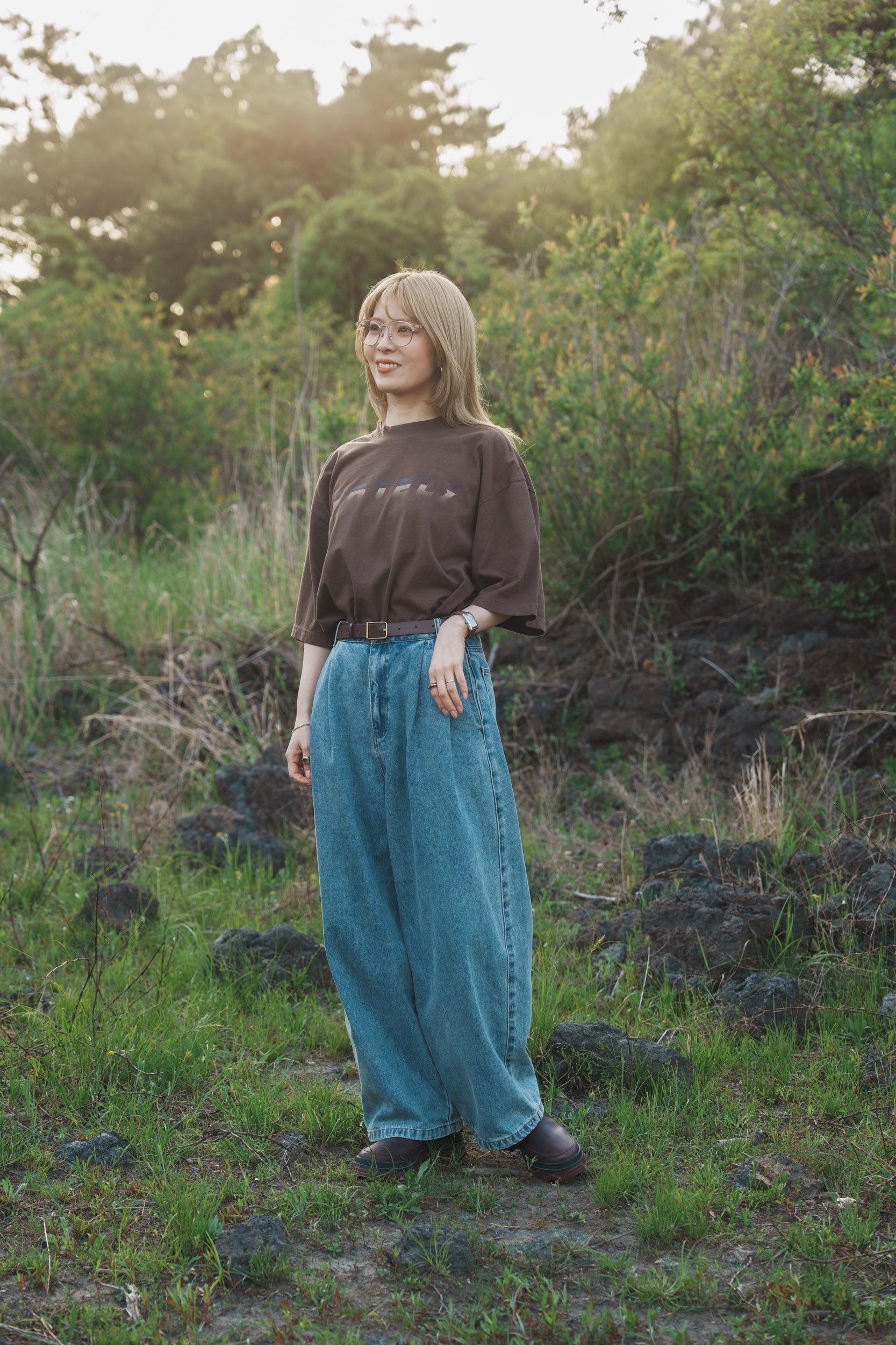 森の蝶 T-shirt（Brown）